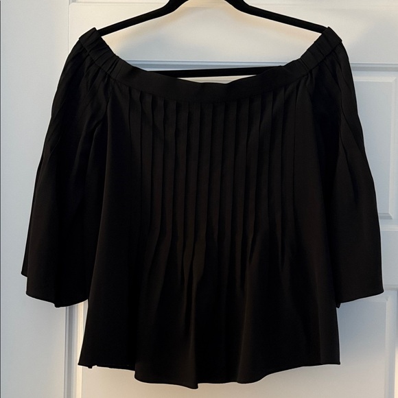 Tibi Black Pleated Off-the-Shoulder Silk Top with bell sleeves Sz 8 - Picture 2 of 9